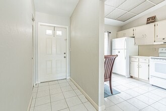 4230 Jack Frost Ct in Naples, FL - Building Photo - Building Photo