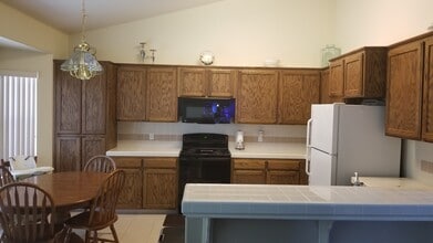 7275 N Recreation Ave in Fresno, CA - Building Photo - Building Photo