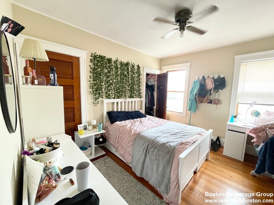 18 Romsey St, Unit #3 in Boston, MA - Building Photo