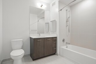 7 N State St in Chicago, IL - Foto de edificio - Building Photo