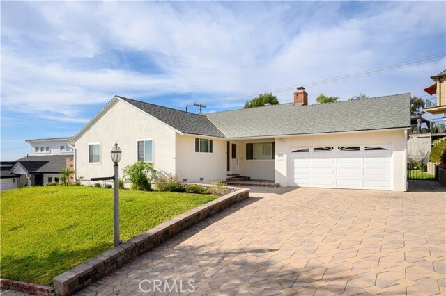 841 Irving Dr in Burbank, CA - Building Photo