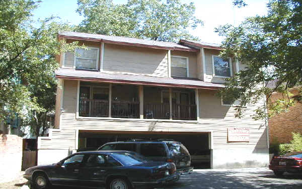 Keystone Apartments in Austin, TX - Building Photo