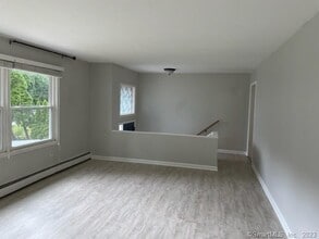 50 N Glenwoods Rd in Ledyard, CT - Building Photo - Building Photo