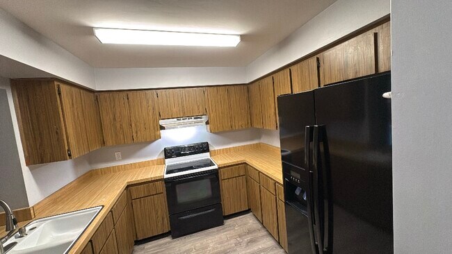 12275 Linden Dr in Spring Hill, FL - Building Photo - Building Photo