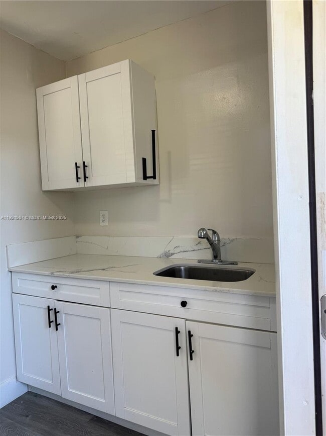 522 NW 13th Ave in Fort Lauderdale, FL - Building Photo - Building Photo