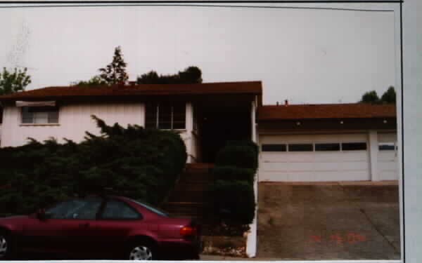 10178 Alpine Dr in Cupertino, CA - Building Photo - Building Photo