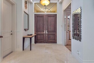 17931 Lake Azure Way in Boca Raton, FL - Foto de edificio - Building Photo