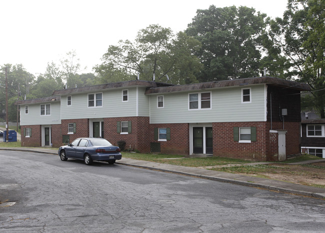 Oakland Park Townhomes in Atlanta, GA - Building Photo - Building Photo