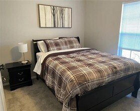 826 W Peachtree Dr in Fayetteville, AR - Building Photo - Building Photo