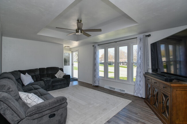 981 Hillcrest Heights in Howard, WI - Building Photo - Building Photo