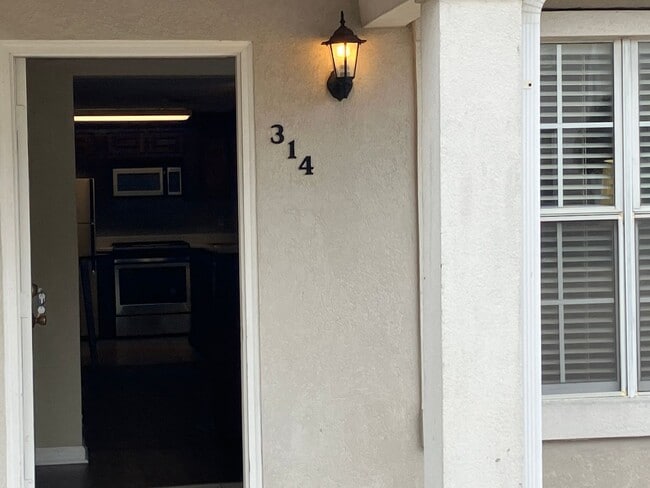 623 N Gloster St in Tupelo, MS - Building Photo - Building Photo