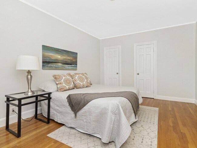 114 Park St, Unit 3 in Brookline, MA - Building Photo - Building Photo