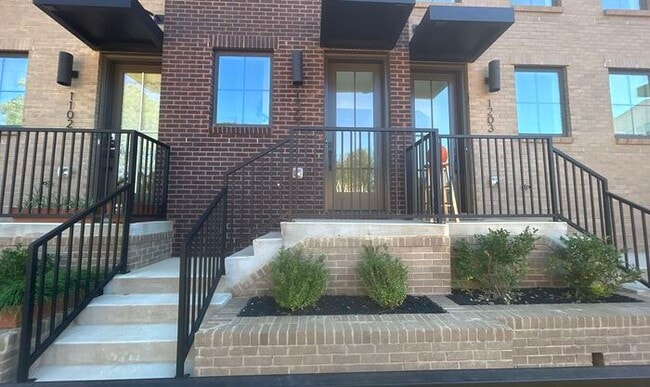 property at 201 New St