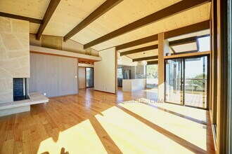 119 Cloud View Rd in Sausalito, CA - Building Photo - Building Photo
