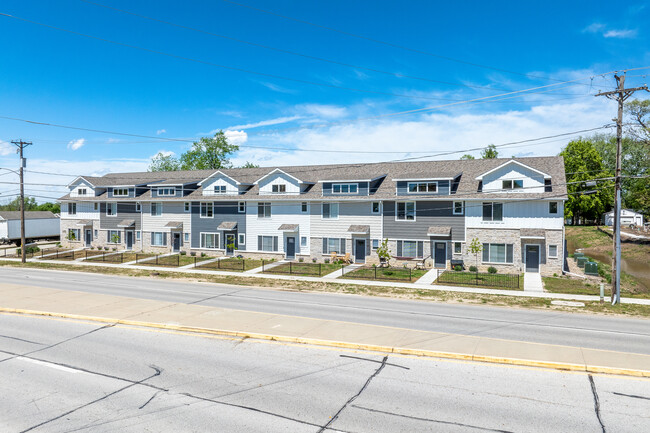 Westover Townhomes in Des Moines, IA - Building Photo - Building Photo