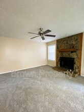 1022 Wood Creek Dr in Fayetteville, NC - Building Photo - Building Photo