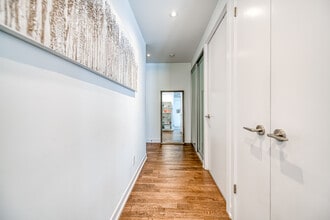 650 King St W in Toronto, ON - Building Photo - Building Photo