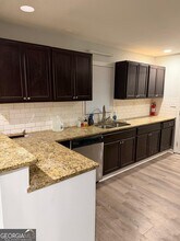 3456 Thompson Dr NW in Atlanta, GA - Building Photo - Building Photo