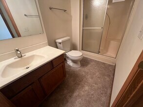 910 N Clover Ln in Cottage Grove, WI - Building Photo - Building Photo