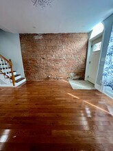 827 Almond St in Philadelphia, PA - Building Photo - Building Photo