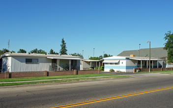 Westwinds Mobile Home Park in Fresno, CA - Building Photo - Building Photo