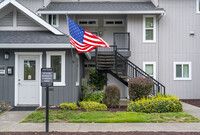 Americana Apartments photo'