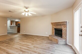 1933 Indian Lilac Dr in Lancaster, TX - Building Photo - Building Photo