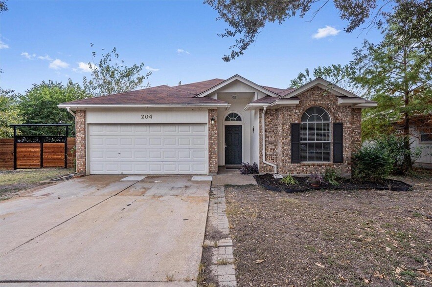 204 Mallard Cove in Hutto, TX - Building Photo