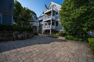 27 Brewster St, Unit 27 in Plymouth, MA - Building Photo