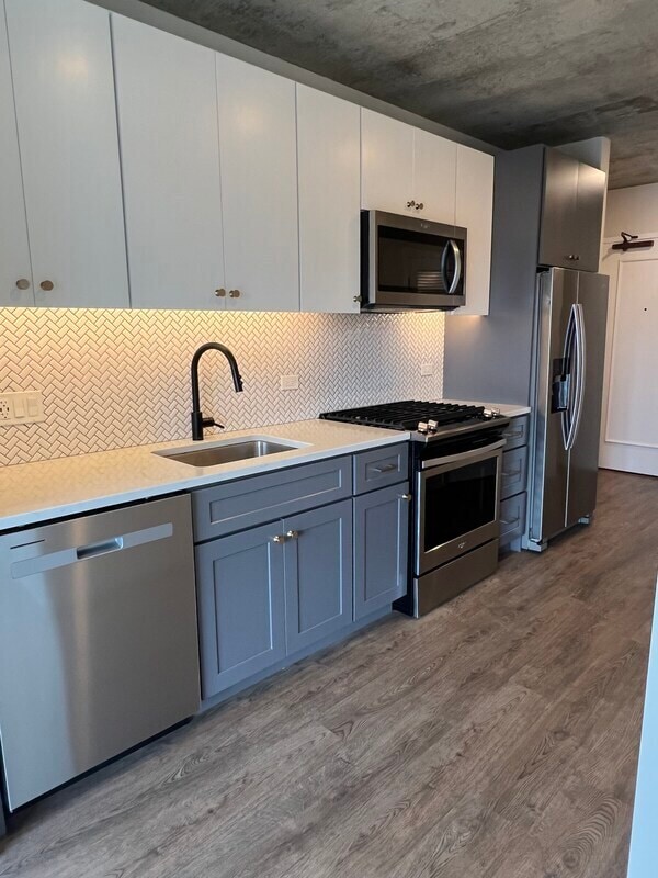 property at 603 N Wells St