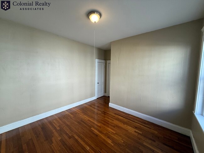 319 Allston St in Boston, MA - Foto de edificio - Building Photo