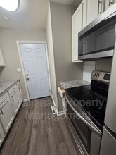 9416 East 14th St S in Independence, MO - Building Photo - Building Photo