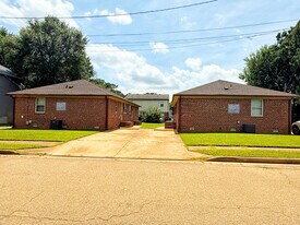 1553 Hemlock St in Norfolk, VA - Building Photo