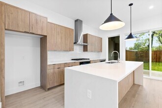 2812 Guymon St in Dallas, TX - Building Photo - Building Photo