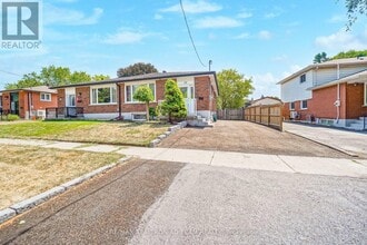 20 Little Ave in Bowmanville, ON - Building Photo - Building Photo