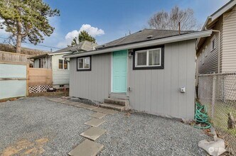 3212 Oakes Ave in Everett, WA - Building Photo - Building Photo