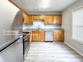 1194 Stoneham Ct in Atlanta, GA - Building Photo - Building Photo