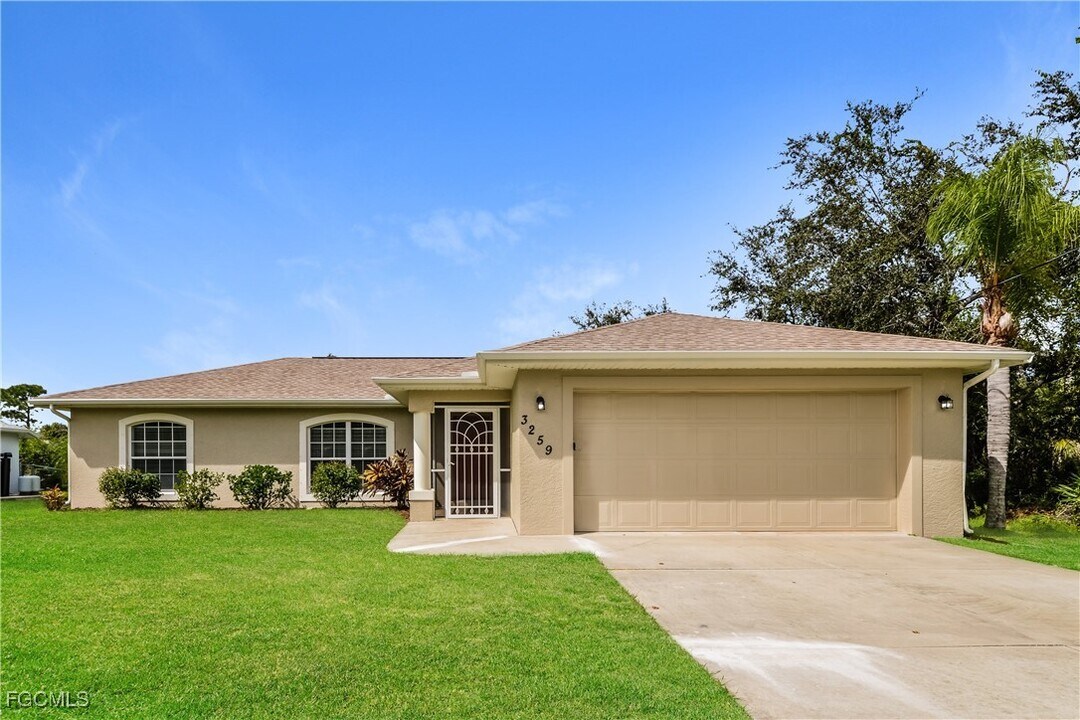 3259 Toluca Terrace in North Port, FL - Building Photo