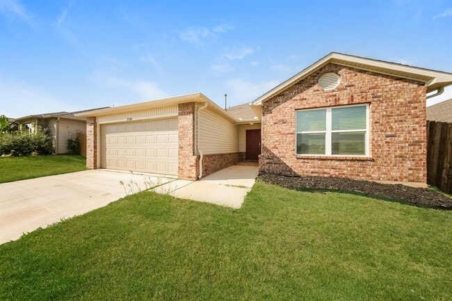 2204 Dillards Dr in Chickasha, OK - Building Photo - Building Photo