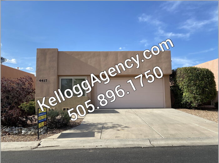 4417 Sunflower Ct SE in Rio Rancho, NM - Building Photo