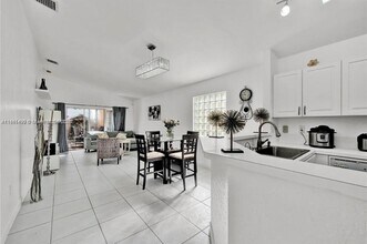 13721 SW 119th Ave in Miami, FL - Building Photo - Building Photo