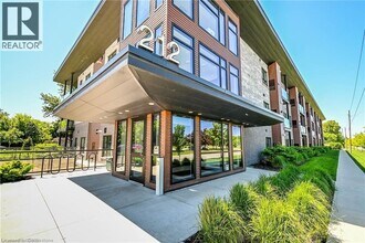 212 Lakeport Rd in St Catharines, ON - Building Photo - Building Photo