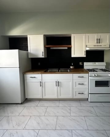 property at 2060 Whittier St