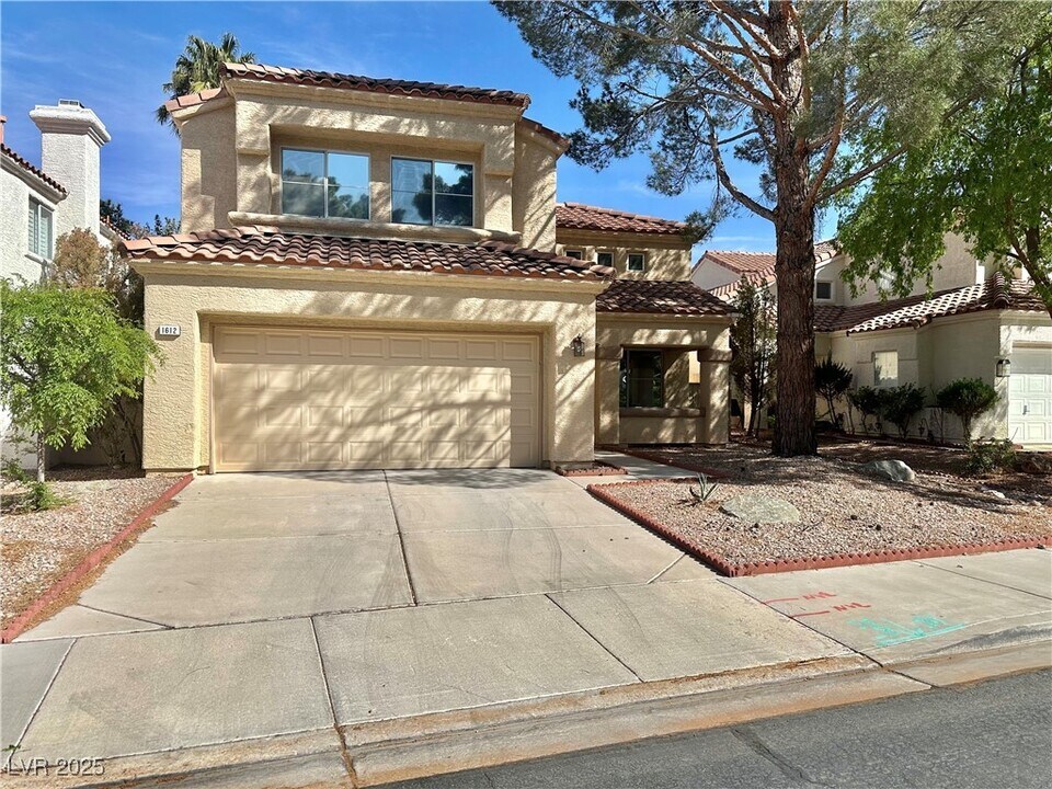 1612 Country Hollow Dr in Las Vegas, NV - Building Photo