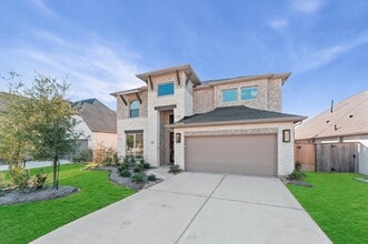 528 Oakview Bend Dr in Montgomery, TX - Building Photo - Building Photo