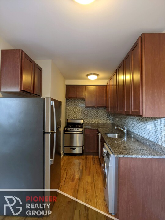 510 W Arlington Pl, Unit 3 in Chicago, IL - Building Photo