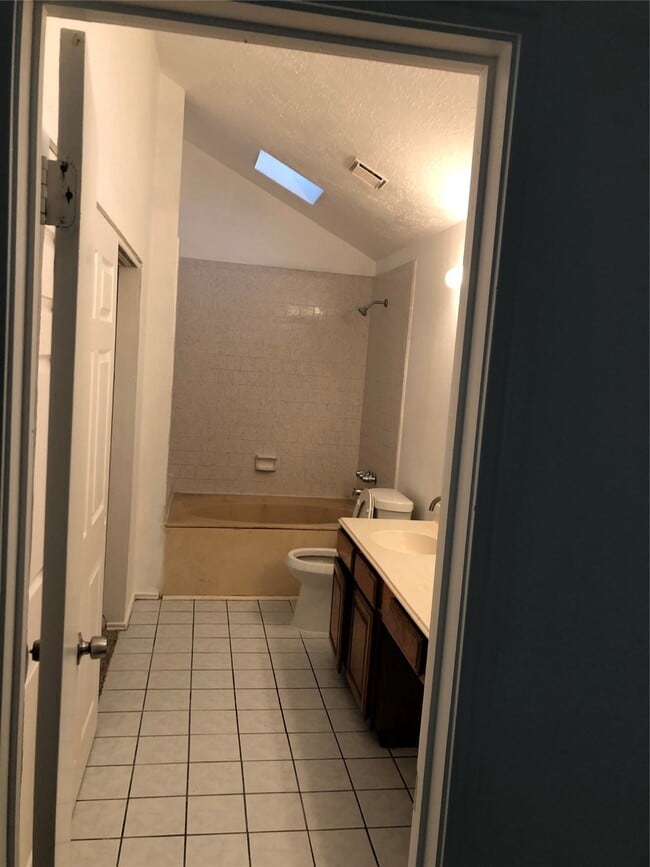 9307 Spindlewood Dr in Houston, TX - Building Photo - Building Photo