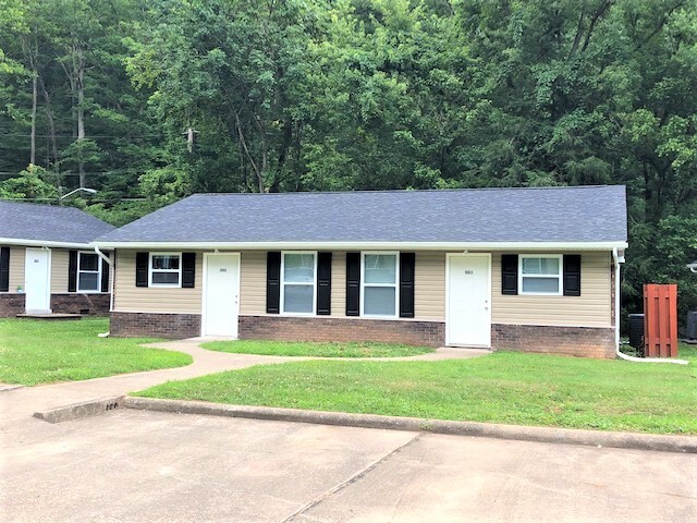 Solon Court Apartments in Dunbar, WV - Building Photo - Building Photo