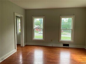 13 Chenango St in Cazenovia, NY - Building Photo - Building Photo