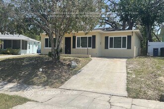 1031 Apache Trail in Clearwater, FL - Foto de edificio - Building Photo